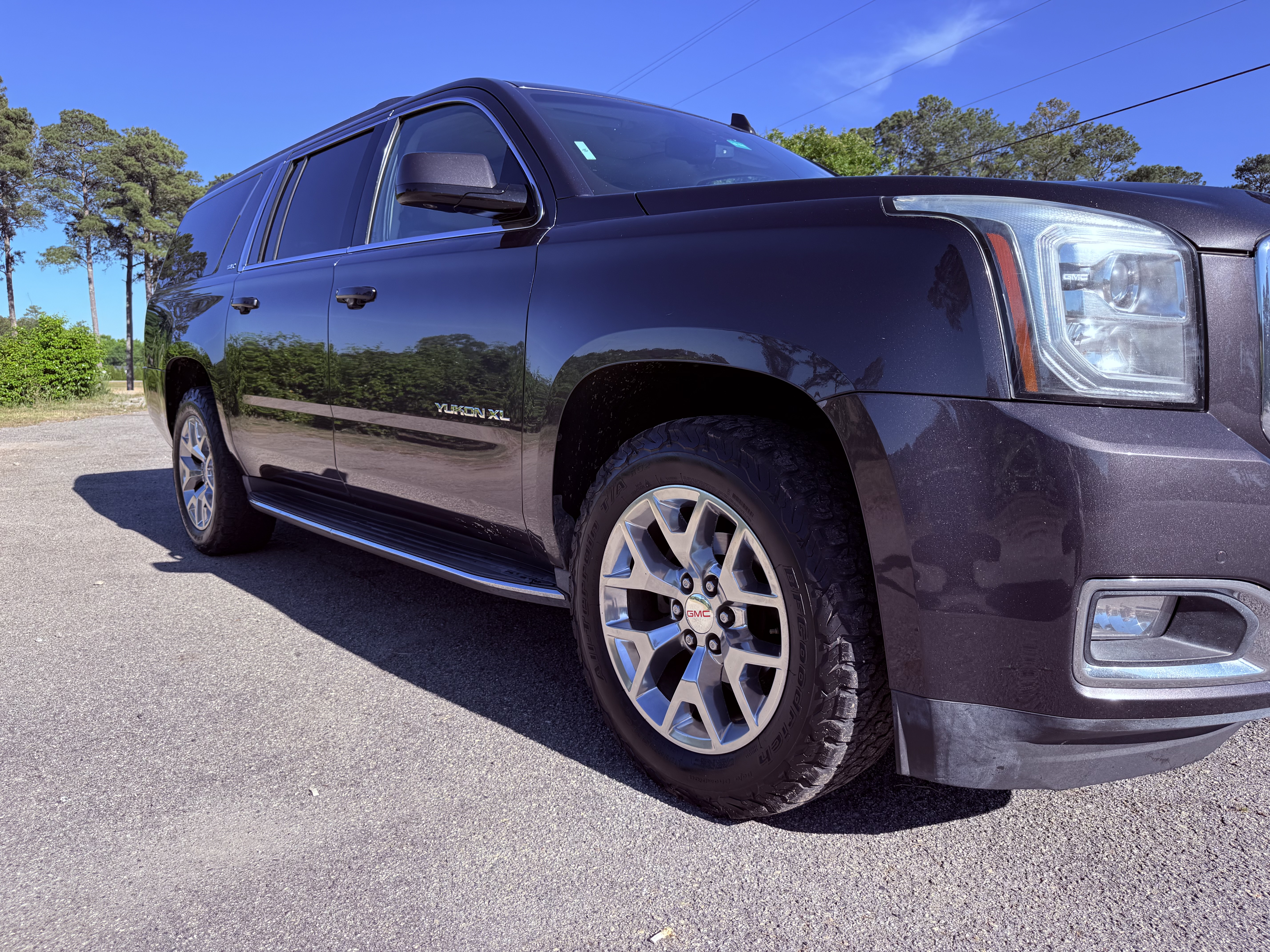 Used 2015 GMC Yukon XL SLT w/ Open Road Package AWD/4WD image 4
