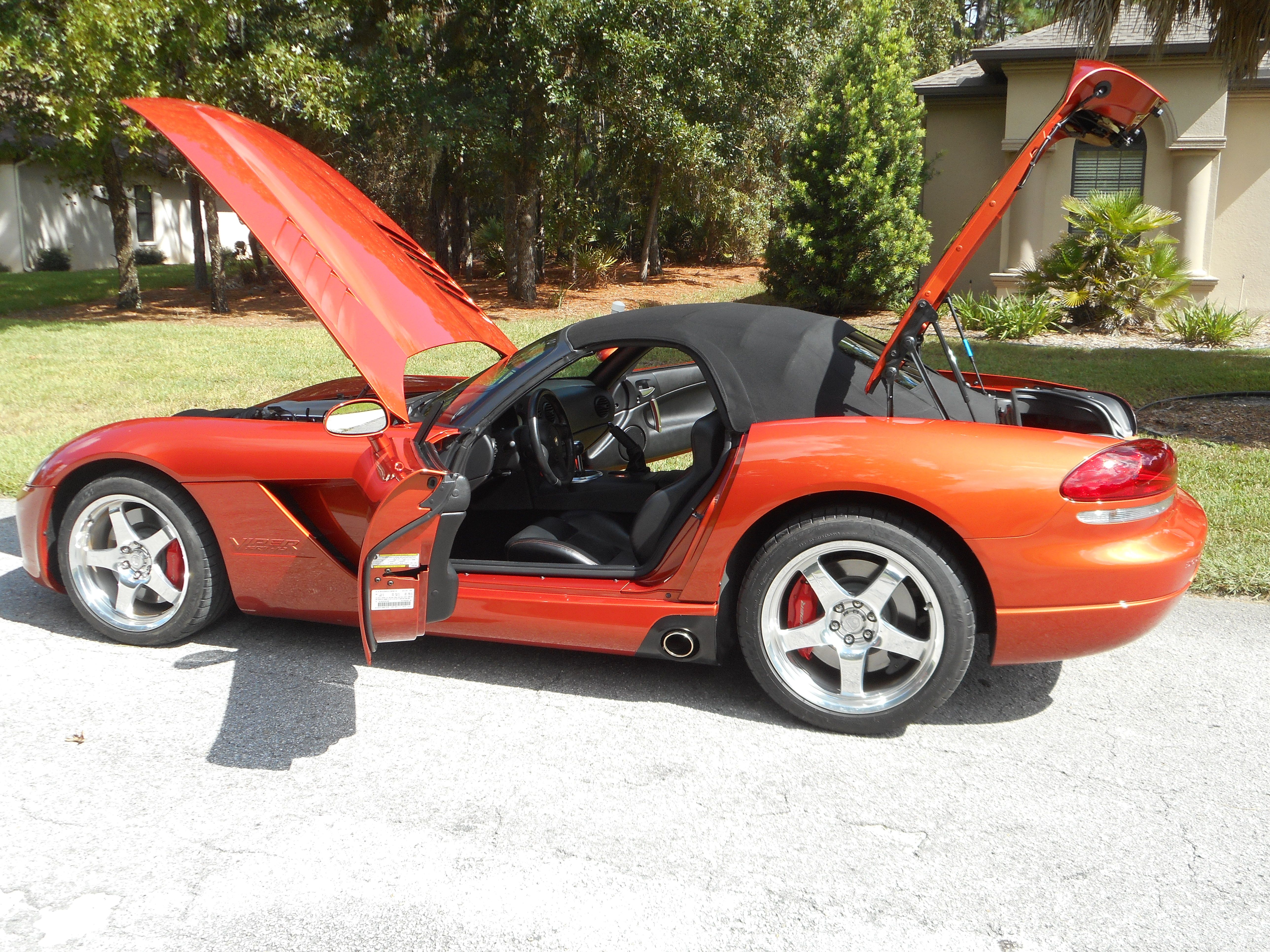 Used 2005 Dodge Viper SRT-10 w/ Copperhead Edition Group RWD image 21