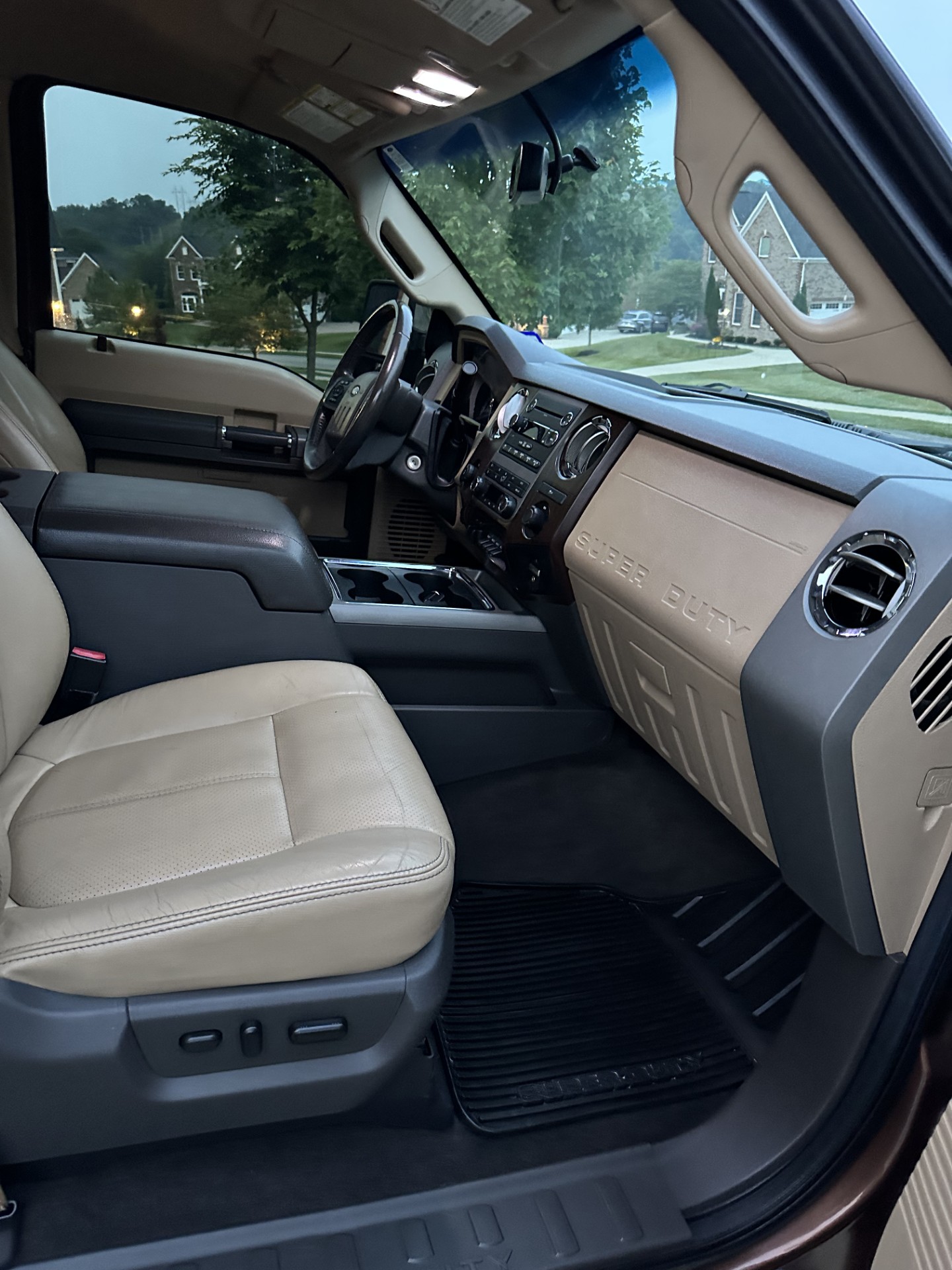 Used 2012 Ford F350 Lariat w/ Chrome Pkg AWD/4WD image 21