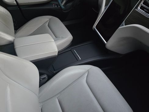 Used 2016 Tesla Model S P90D image 15