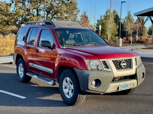 Used 2012 Nissan Xterra S w/ Value Package image 4