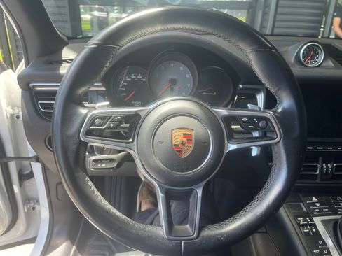 Used 2020 Porsche Macan S image 12