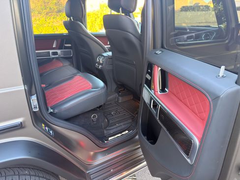 Used 2024 Mercedes-Benz G 63 AMG 4MATIC image 13