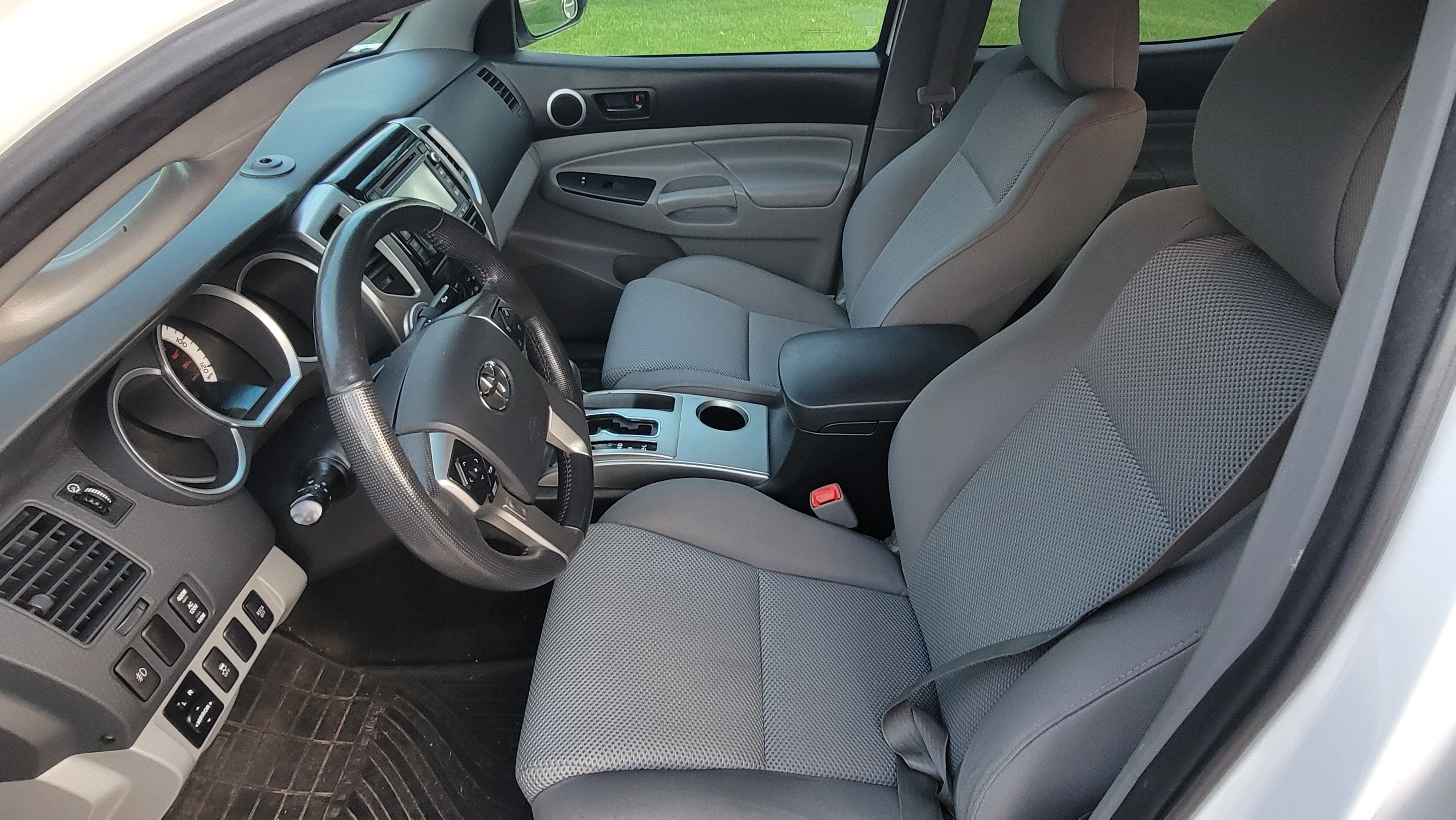 Used 2014 Toyota Tacoma 4x4 Double Cab w/ TRD Sport Package image 15