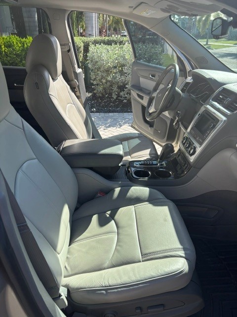 Used 2016 GMC Acadia SLT w/ Open Road Package AWD/4WD image 6