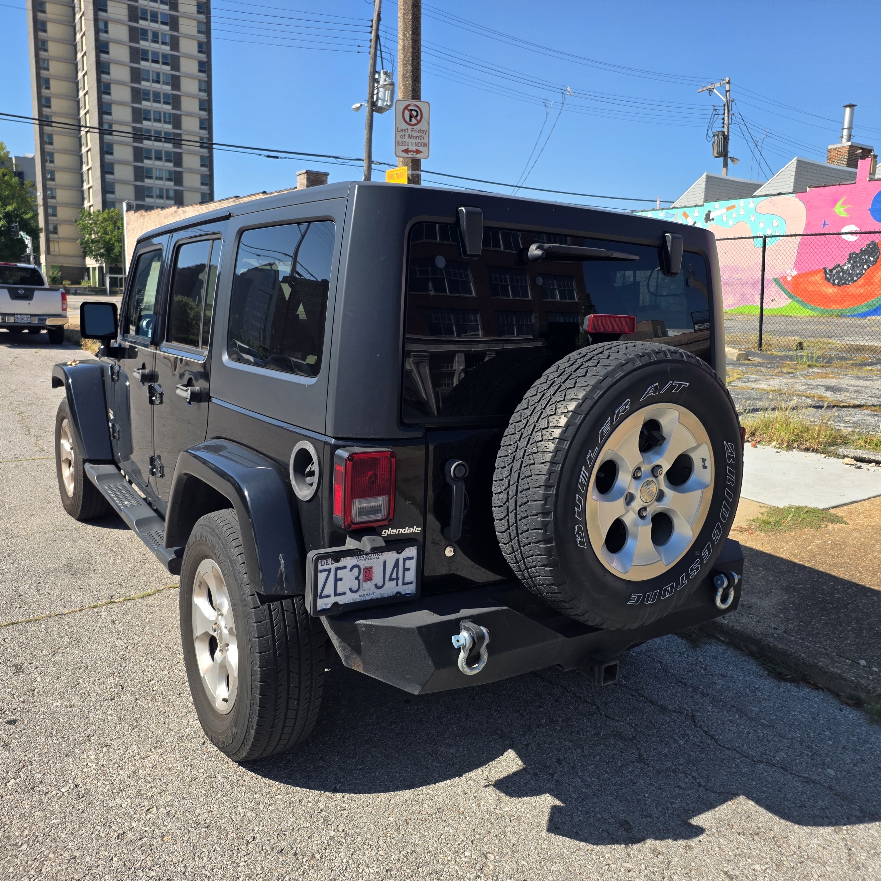 Used 2015 Jeep Wrangler Unlimited Sahara AWD/4WD image 12
