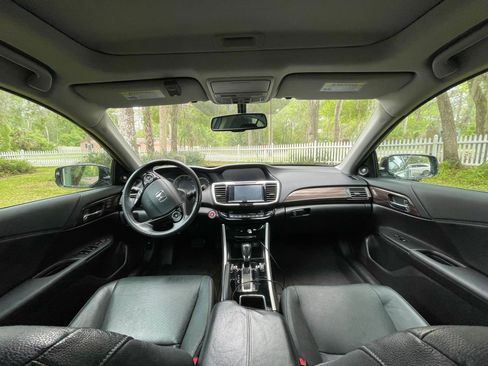 Used 2016 Honda Accord EX-L image 2