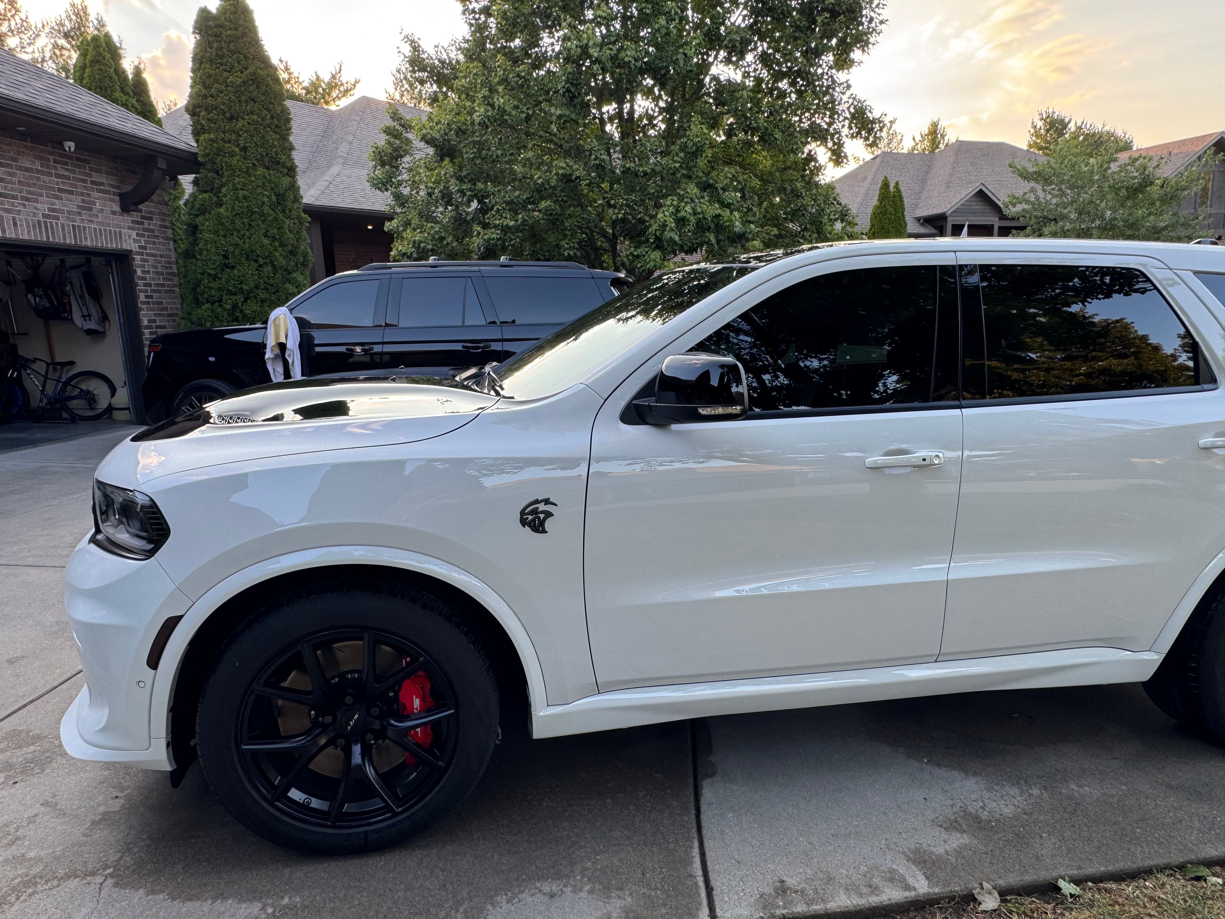 Used 2026 Dodge Durango SRT Hellcat w/ Premium Group AWD/4WD image 4