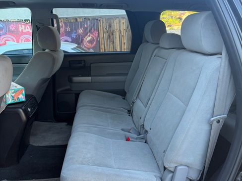 Used 2016 Toyota Sequoia SR5 RWD image 8