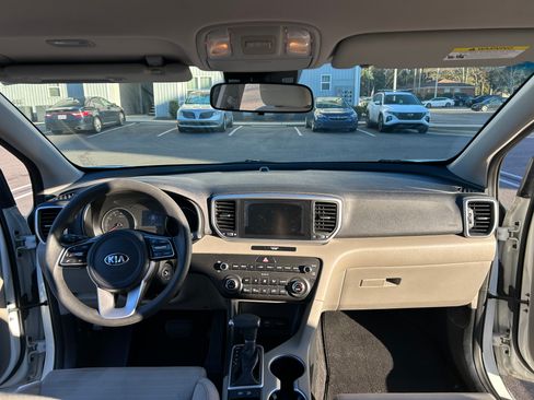 Used 2021 Kia Sportage LX w/ LX Fwd Popular Package image 8