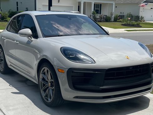 Used 2023 Porsche Macan GTS w/ Premium Package Plus AWD/4WD image 2