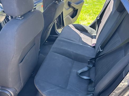 Used 2015 Ford Focus SE w/ SE Sport Package FWD image 9