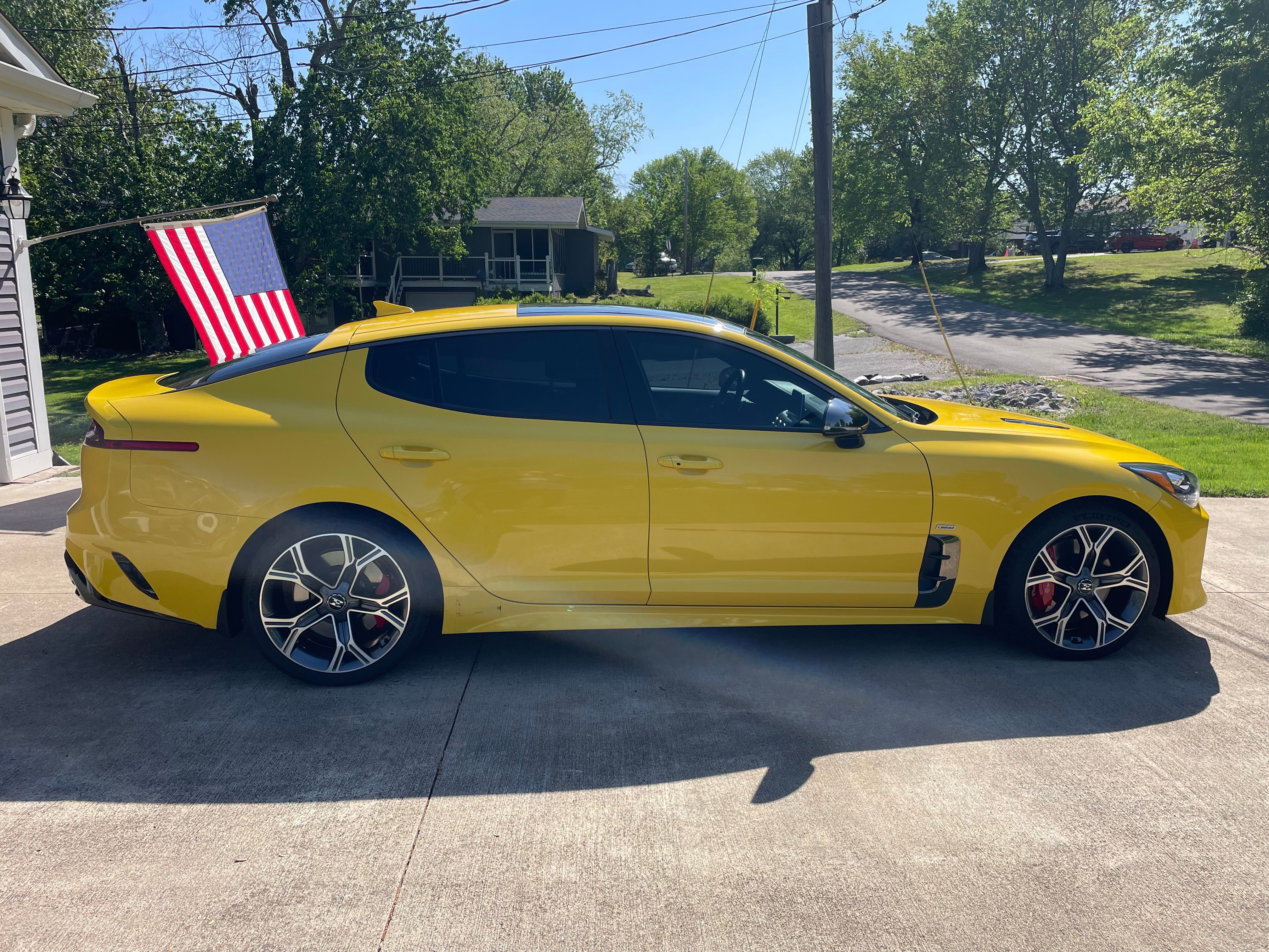 Used 2018 Kia Stinger GT2 AWD/4WD image 6