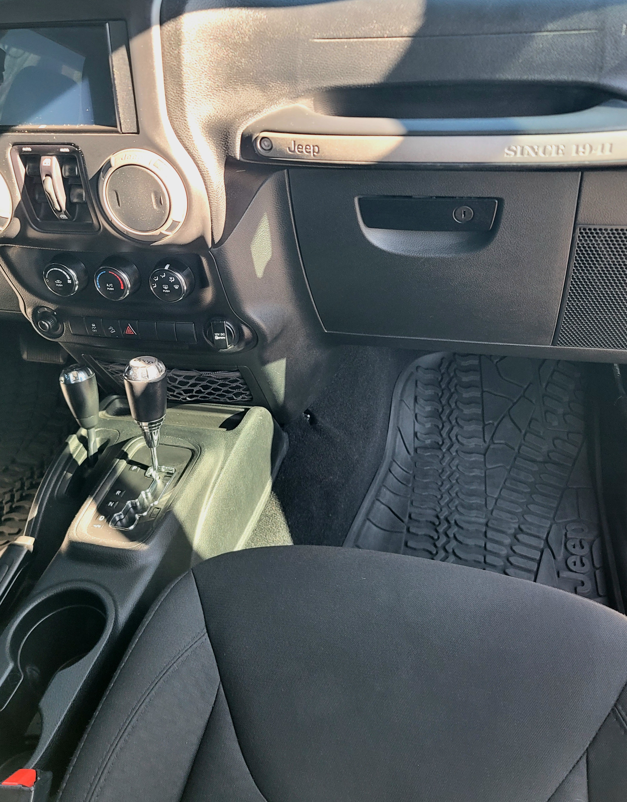 Used 2016 Jeep Wrangler Unlimited Sport AWD/4WD image 12