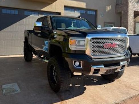 Used 2016 GMC Sierra 2500 Denali w/ Duramax Plus Package image 5