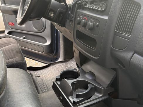 Used 2002 Dodge Ram 1500 Truck 2WD Quad Cab image 17