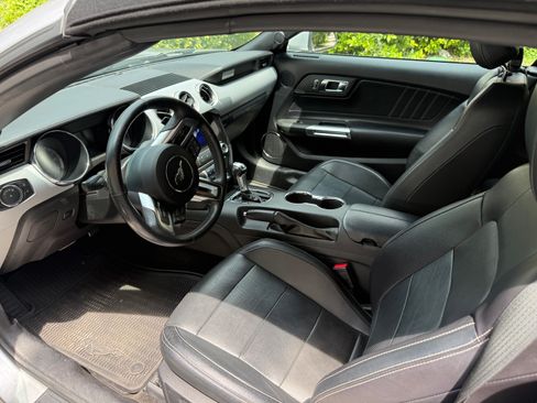 Used 2017 Ford Mustang GT Premium RWD image 13