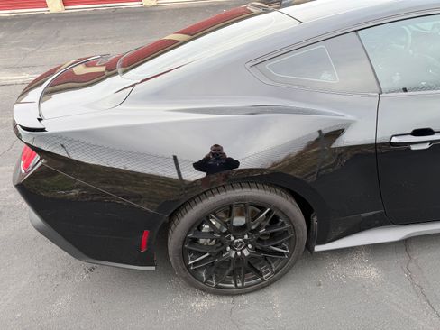 Used 2024 Ford Mustang GT Premium image 9