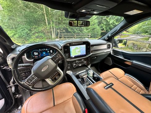 Used 2021 Ford F150 Platinum w/ FX4 Off-Road Package AWD/4WD image 8