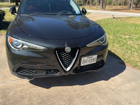 Used 2019 Alfa Romeo Stelvio Sport w/ Quick Order Package 22J Sport image 2