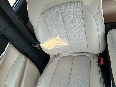 Used 2024 Jeep Grand Cherokee Limited w/ Luxury Tech Group II image 12