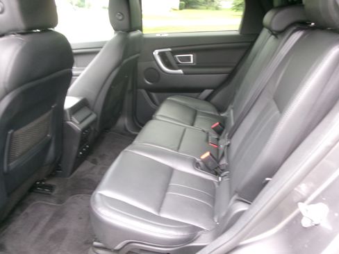 Used 2018 Land Rover Discovery Sport HSE AWD/4WD image 10