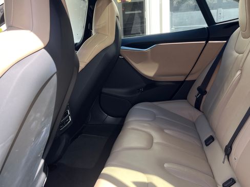 Used 2016 Tesla Model S P90D image 9