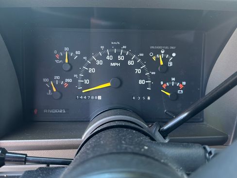 Used 1992 Chevrolet Silverado 1500 2WD Regular Cab image 11