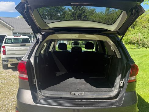 Used 2017 Dodge Journey Crossroad FWD image 12