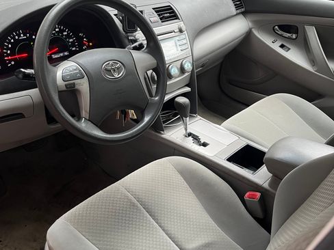 Used 2009 Toyota Camry LE image 14