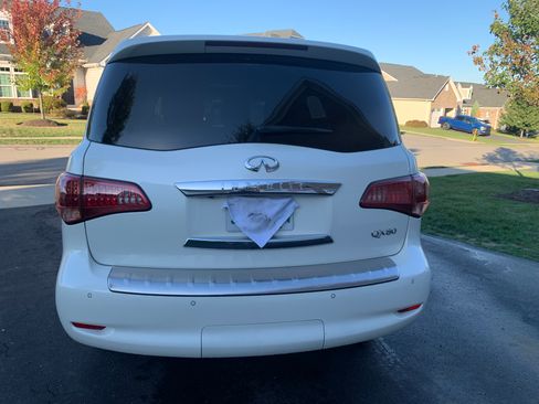 Used 2016 INFINITI QX80 4WD w/ Signature Edition Package image 4