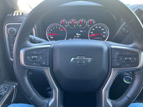 Used 2022 Chevrolet Silverado 1500 LT Trail Boss w/ Safety Package AWD/4WD image 17