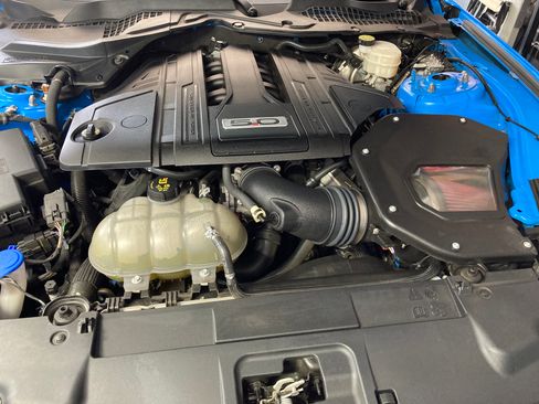 Used 2022 Ford Mustang GT Premium w/ Ford Safe & Smart Package RWD image 11