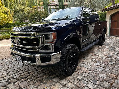 Used 2022 Ford F250 Lariat w/ Tremor Off-Road Package image 9