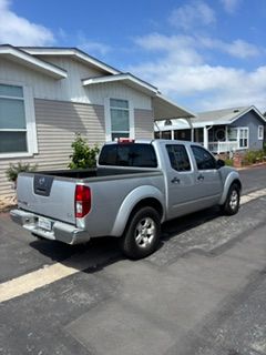Used 2012 Nissan Frontier SV RWD image 5