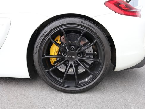Used 2016 Porsche Cayman GT4 image 21