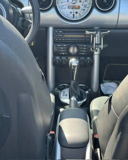 Used 2006 MINI Cooper Convertible FWD image 8