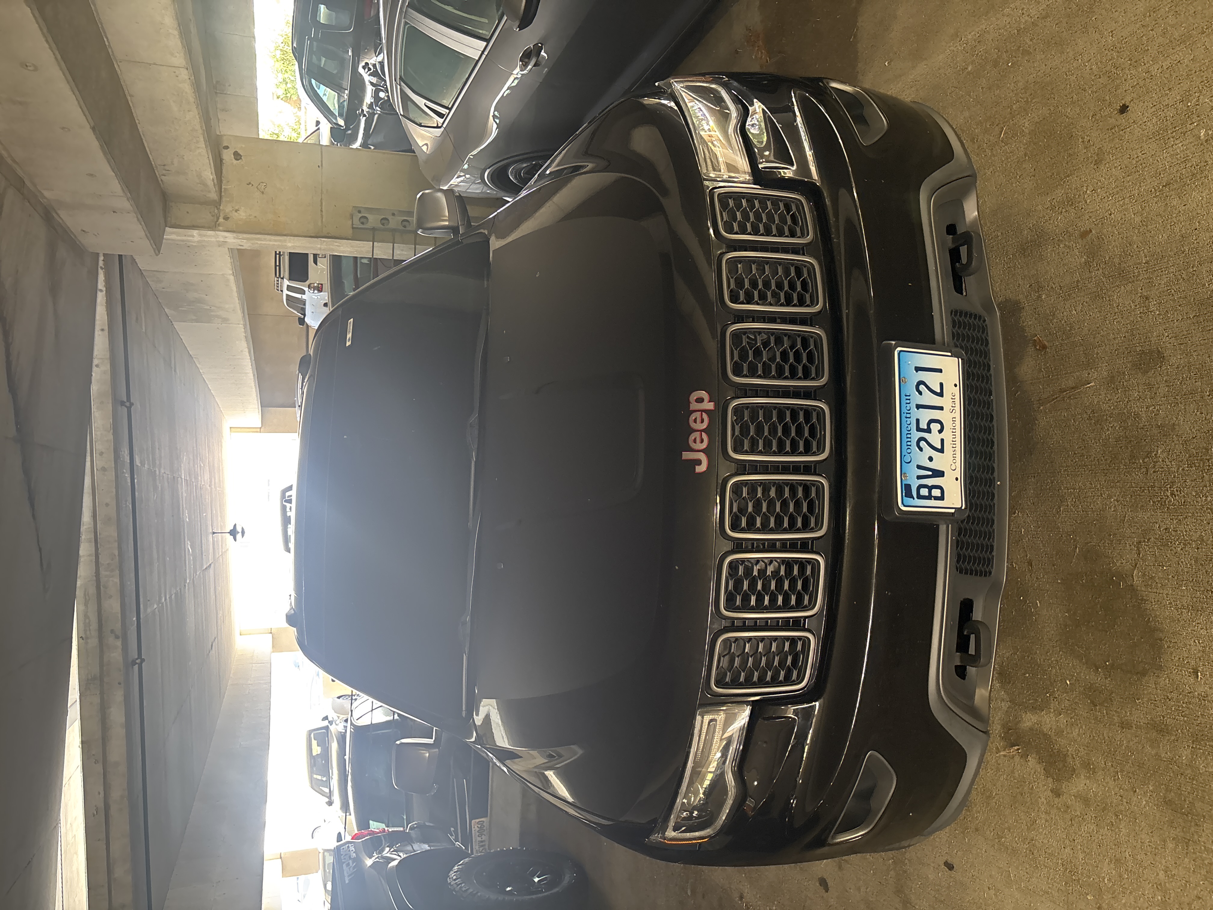 Used 2019 Jeep Grand Cherokee Trailhawk w/ Trailhawk Luxury Group AWD/4WD image 1