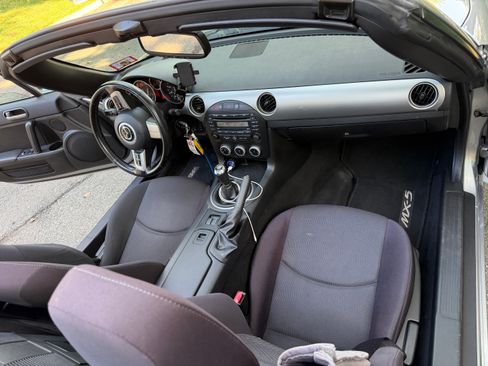 Used 2011 MAZDA MX-5 Miata Touring w/ Suspension Pkg RWD image 13