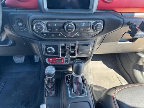 Used 2023 Jeep Wrangler Unlimited Rubicon w/ LED Lighting Group image 12