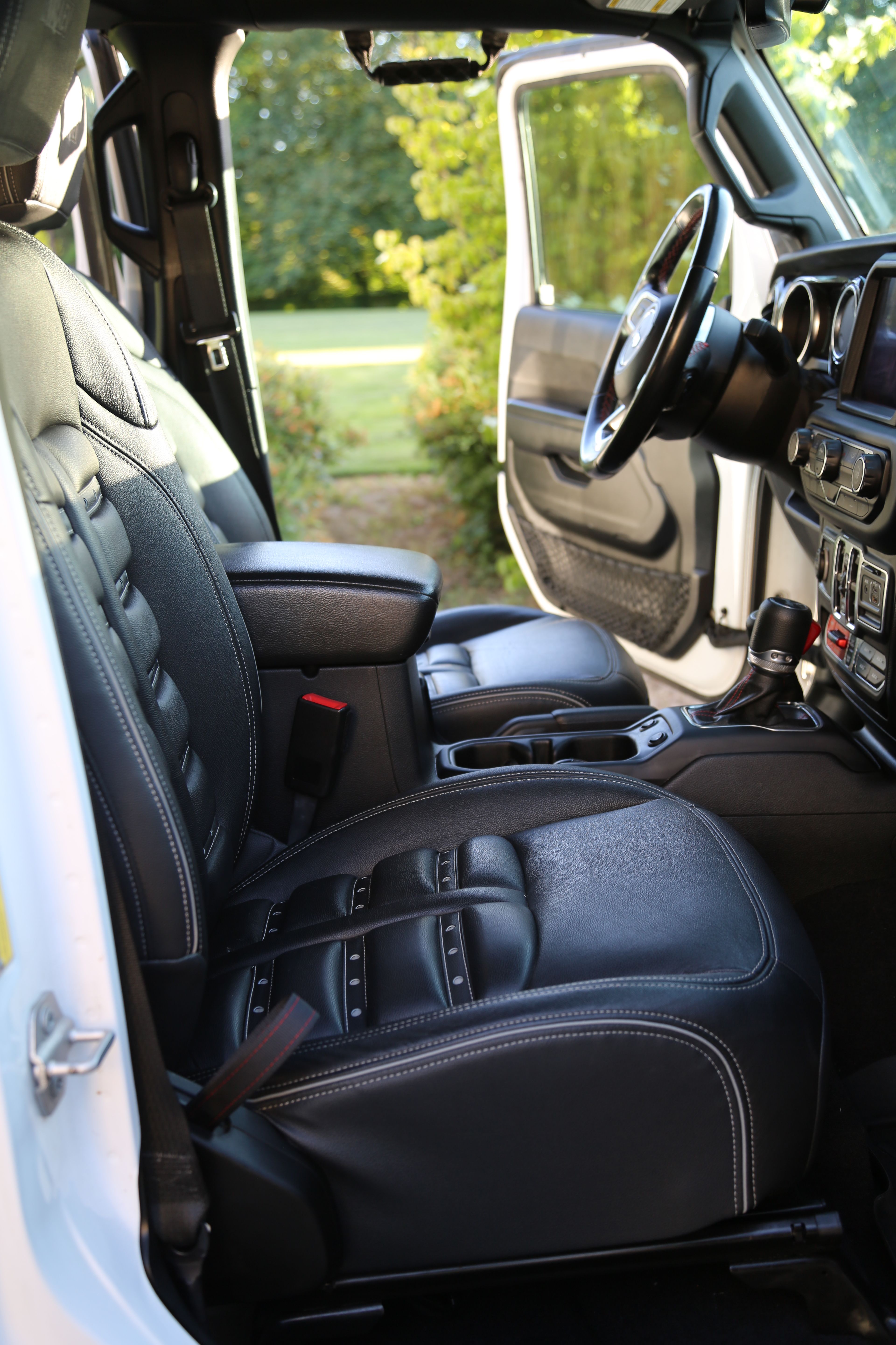 Used 2021 Jeep Wrangler Unlimited Rubicon AWD/4WD image 10