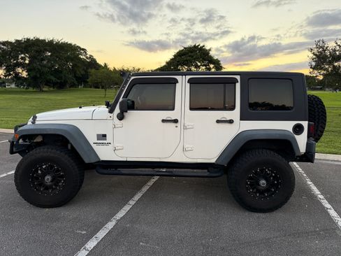 Used 2007 Jeep Wrangler Unlimited X image 4