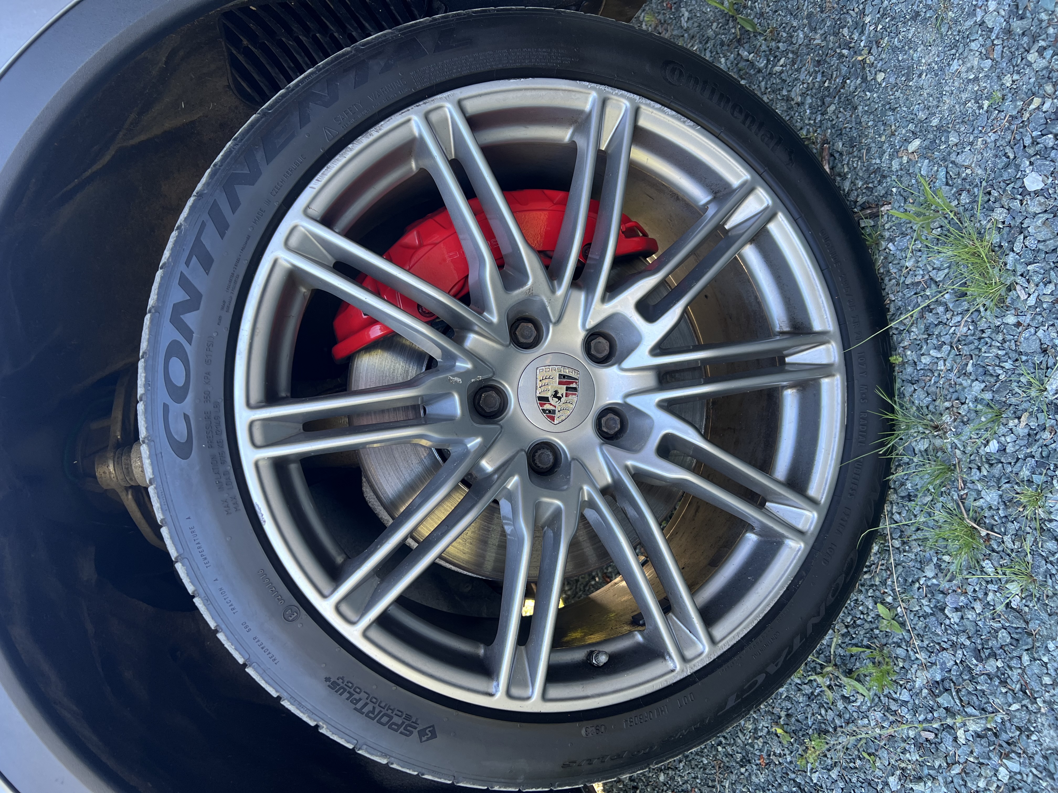 Used 2011 Porsche Cayenne Turbo AWD/4WD image 16