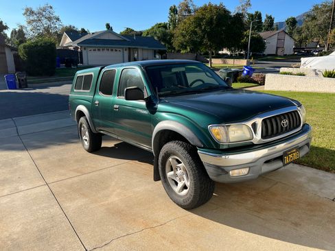 Used 2003 Toyota Tacoma PreRunner image 2