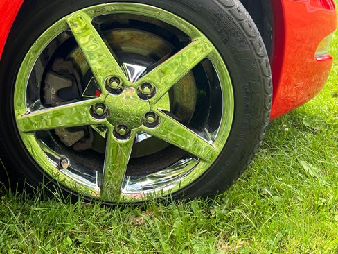 Used 1997 Chevrolet Corvette Coupe w/ Memory Pkg image 6