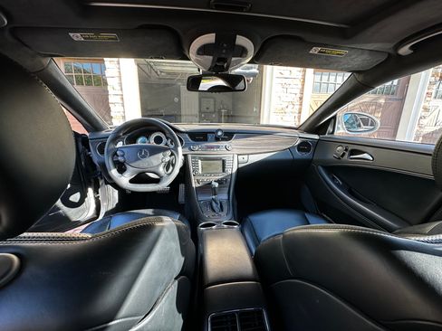 Used 2006 Mercedes-Benz CLS 55 AMG image 8