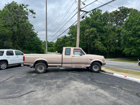 Used 1997 Ford F250 2WD SuperCab Heavy Duty image 4