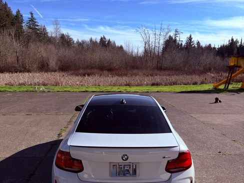 Used 2017 BMW M2 image 6