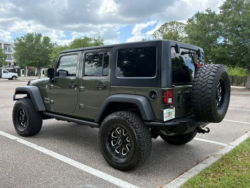 Used 2015 Jeep Wrangler Unlimited Sport w/ Quick Order Package 24S image 9