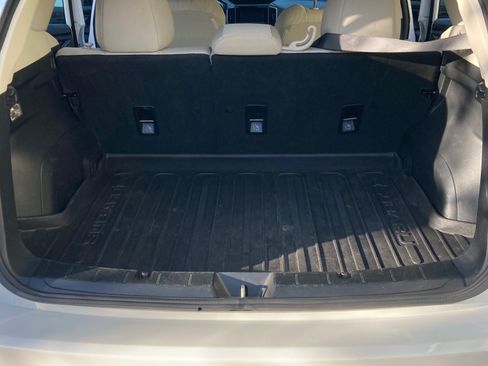 Used 2017 Subaru Impreza 2.0i Premium image 9